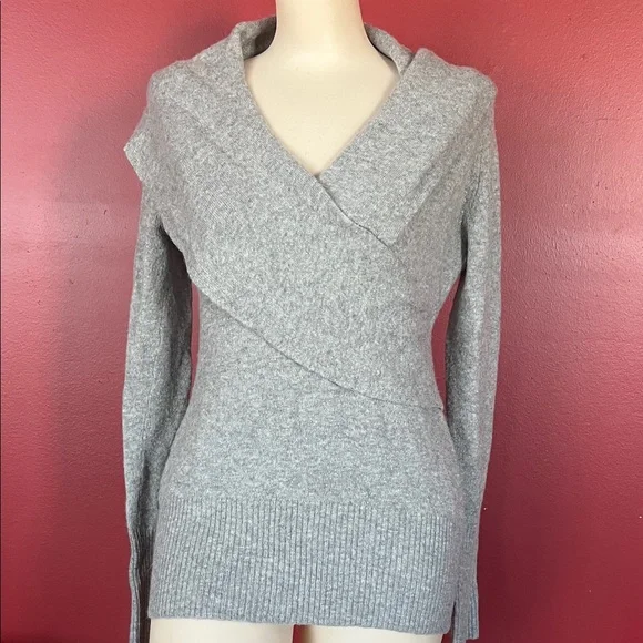Like new Moda International Gray V-Neck Sweater - Picture 1 of 13